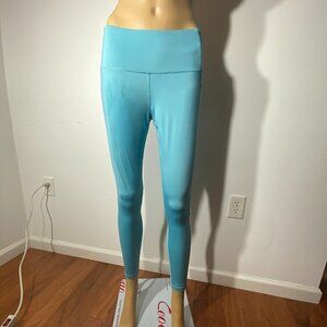 Women's Puma Leggings - Size Medium
